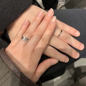 【エクセルコダイヤモンド(EXELCO DIAMOND)の口コミ】 婚約指輪と重ね付けしたときに、派手すぎず可愛いデザインを探してました…