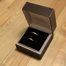 【アイプリモ(I-PRIMO)の口コミ】 シンプルながらもデザイン性のある指輪で、他では中々見ることのない形が…