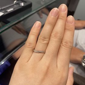 【ラザール ダイヤモンド(LAZARE DIAMOND)の口コミ】 婚約指輪と同じブランドがいいという思いが強かったのもそうですが、他の…