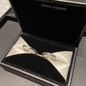 【エクセルコダイヤモンド(EXELCO DIAMOND)の口コミ】 ストレートタイプで斜めにダイヤモンドが入った指輪が欲しく、ringraphで…