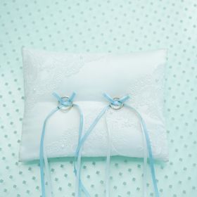 【AFFLUX(アフラックス)の口コミ】 ゼクシィフェスタで紹介され行ったその日に決めました。自分で好きなデザ…