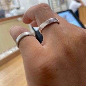 【ついぶ工房の口コミ】 作成したい指輪のイメージを言葉や写真で伝えたところ、店員さんがシルバ…
