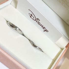 【ケイウノ ブライダル(K.UNO BRIDAL)の口コミ】 指が綺麗に見えるデザインと、少し個性的なデザインの指輪にしたかったた…