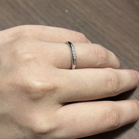 【銀座ダイヤモンドシライシの口コミ】 まさに華美過ぎず、落ち着きすぎずです。
色んなものを見ましたがこれがイ…