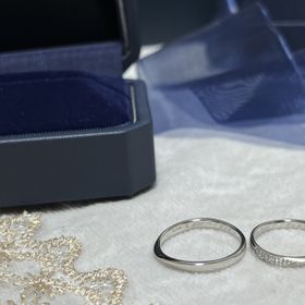 【銀座ダイヤモンドシライシの口コミ】 デザインもスタイリッシュなものが多数あり、2人とも気に入ったリングがア…