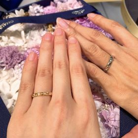 【ショーメ(CHAUMET)の口コミ】 私は指が細く、彼はどちらかと言うとがっしりしているのですが、その対称…