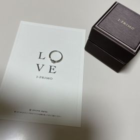 【アイプリモ(I-PRIMO)の口コミ】 普段から着用できる婚約指輪を探しており、数ある指輪の中で、この指輪の…