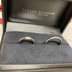 【ラザール ダイヤモンド(LAZARE DIAMOND)の口コミ】 デザインが、他にはないデザインでした。
自分からみても、対面からみても…