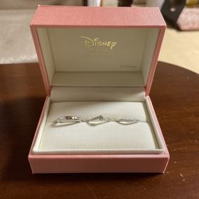 【ケイウノ ブライダル(K.UNO BRIDAL)の口コミ】 指輪の光沢感が他とは違って美しく、購入の決め手でした！ディズニーデザ…