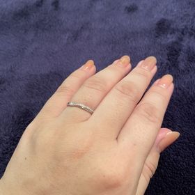 【銀座ダイヤモンドシライシの口コミ】 太くて、短い指がコンプレックスだった為、動きのあるウェーブかVラインの…