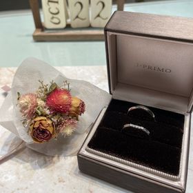 【アイプリモ(I-PRIMO)の口コミ】 婚約指輪もアイプリモだったので結婚指輪も選びに行きました。男性の店員…