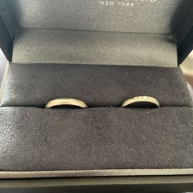 【ラザール ダイヤモンド(LAZARE DIAMOND)の口コミ】 デザインがシンプルで価格が手頃であったのが1番の決め手でした。また素材…