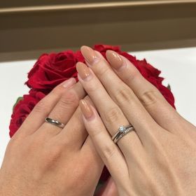 【ラザール ダイヤモンド(LAZARE DIAMOND)の口コミ】 彼女のリングはダイヤモンド入りのを探していて、さまざまな種類の中から…