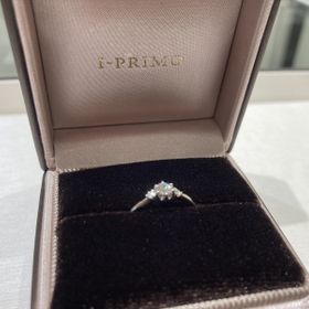 【アイプリモ(I-PRIMO)の口コミ】 ほどよくウェーブがかかっていて、指が綺麗に見えます。中心に向かって細…