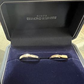 【銀座ダイヤモンドシライシの口コミ】 妻が他のジュエリーとの相性から金の指輪を希望しており、私が硬度や大衆…