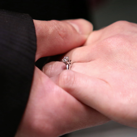 【ティファニー(Tiffany & Co.)の口コミ】 人生で一回のプロポーズなので、一流ブランドのティファニーにするのは確…