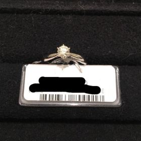 【TASAKI(タサキ)の口コミ】 6本爪のシンプルなソリティアリングなので女性らしく可愛らしい雰囲気のデ…