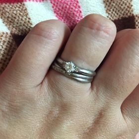 【ジュエリーツツミ(JEWELRY TSUTSUMI)の口コミ】 マリッジリングとエンゲージリング、三点セットで値段もお得でした！
デザ…