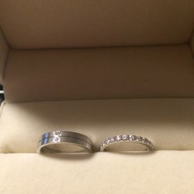 【JEWELRY  KAMATA(ジュエリーかまた)の口コミ】 まずは相方の希望を優先し、ハーフエタニティの中から探す。デザインとダ…