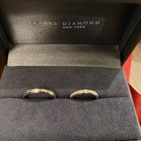 【ラザール ダイヤモンド(LAZARE DIAMOND)の口コミ】 男性用はシンプルで主張が強すぎないもの、女性用はハーフエタニティのペ…