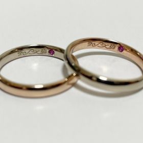 【ケイウノ ブライダル(K.UNO BRIDAL)の口コミ】 ケイウノさんの指輪は着け心地がとても滑らかで、日常生活の中で違和感な…