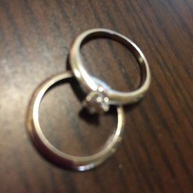 【ティファニー(Tiffany & Co.)の口コミ】 シンプルで洗練されたデザインはあきさせないのでずっとつけていけそうで…