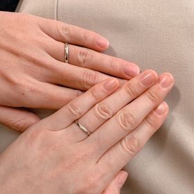 【アイプリモ(I-PRIMO)の口コミ】 何種類か試着させてもらう中で、シンプルで細身なデザインが好みだと気づ…