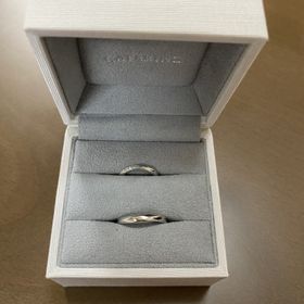 【CAFERING(カフェリング)の口コミ】 ウェーブデザインの指輪で探していたのですが、決め手はブルーダイヤモン…