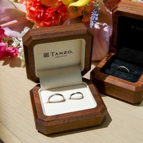 【TANZO.(鍛造指輪)の口コミ】 オーダーメイドで自分達の好きなデザインで
作れるところ。
鍛造製法なの…