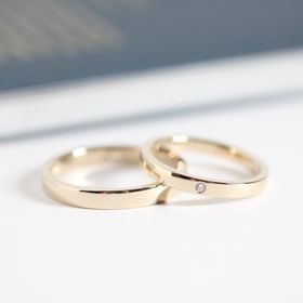 【ith(イズ)の口コミ】 プラチナでもなく、ゴールドでもなく…と指輪の色に悩んでいたとこ…