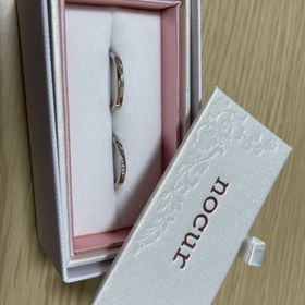 【nocur(ノクル)の口コミ】 指輪のデザインはシンプルな中に個性もあってすぐに良いなと思い決めまし…