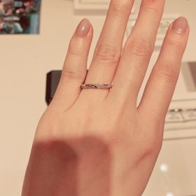 【エクセルコダイヤモンド(EXELCO DIAMOND)の口コミ】 直線的ではあるものの、ダイヤとプラチナが交互に入っているため、パッと…