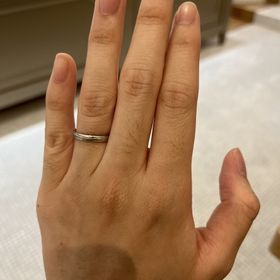 【EITO(エイト)の口コミ】 丸みを帯びて、リングの厚みがあると、違和感が出るリングもあるなかで、…