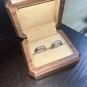 【Makana(マカナ)の口コミ】 指輪のデザインに関してはシンプルな物にしたく、かつ人と被りにくいもの…