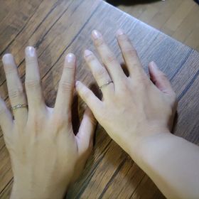 【ヴァンドーム青山(VENDOME AOYAMA)の口コミ】 石が入っておらず、少しウェーブがかったシンプルなデザインのものを探し…