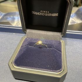 【銀座ダイヤモンドシライシの口コミ】 デザインと指輪のコンセプトが気に入ってリングを決めました。
デザインは…