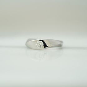 【THREE TREES(スリーツリーズ)の口コミ】 普段使いしたかったので埋め込み式にして引っかからないようなデザインに…