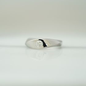 【THREE TREES(スリーツリーズ)】の口コミ 普段使いしたかったので埋め込み式にして引っかからないようなデザインにし...