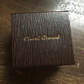 【oriental diamond(オリエンタルダイヤモンド)の口コミ】 特に買う気はなかったのですが、思わずきれいなダイヤモンドに見とれて衝…