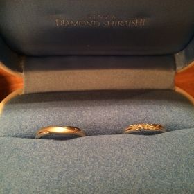 【銀座ダイヤモンドシライシの口コミ】 希望していたS字の指輪で、先に購入を決めていた婚約指輪（セントグレア）…