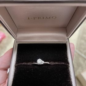 【アイプリモ(I-PRIMO)の口コミ】 あまり指輪をつけることになれていなかったし、私自身が、あまりダイヤが…
