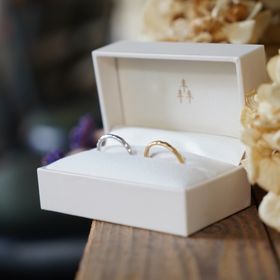 【THREE TREES(スリーツリーズ)の口コミ】 デザインは凹凸質感はマットな物を探していました。
自分達で作れるお店を…