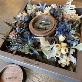 【鎌倉彫金工房の口コミ】 とくにブランドにこだわりがなかった為、お互いに結婚指輪を手作りし、贈…