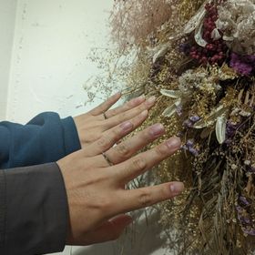 【HOSHI no SUNA 星の砂(ほしのすな)の口コミ】 シンプルかつちょっとした特徴があったため
婚約指輪と合わせたときに、結…