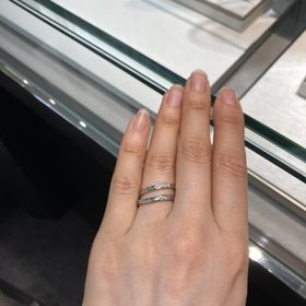 【アイプリモ(I-PRIMO)の口コミ】 ダイヤがたくさんついていても、とれにくいつけかたを採用されています。…