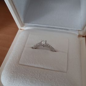 【MIKIMOTO(ミキモト)の口コミ】 結婚指輪をミル打ちのリングにしたかったので、ストレートラインで華やか…