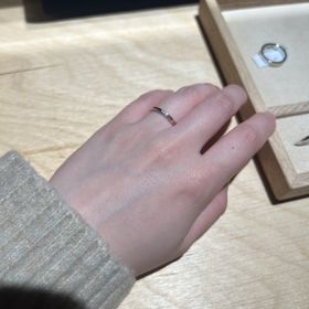 【ith(イズ)の口コミ】 プラチナで探していましたが、ピンクゴールドのラインが真ん中に入ってお…