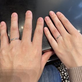 【銀座ダイヤモンドシライシの口コミ】 シンプルなデザインと着け心地にしっくりした。ゴタゴタしたデザインは嫌…