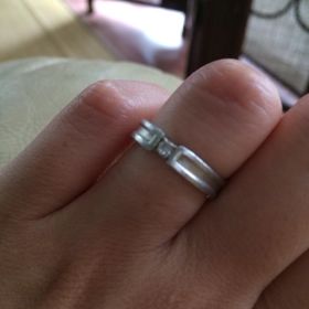 【ジュエリーツツミ(JEWELRY TSUTSUMI)の口コミ】 サビたりくもったりしない為、プラチナリングが欲しいと決めていました。…