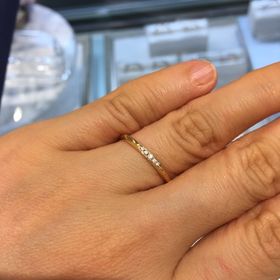 【ヴァンドーム青山(VENDOME AOYAMA)の口コミ】 私は指が太いので、なるべく細く見えるように、華奢なデザインを探してた…